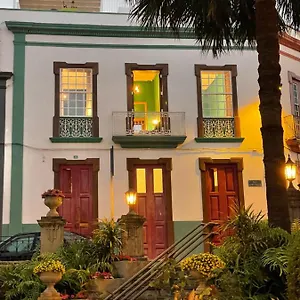 https://hostal-bubango.in-canary-islands.com